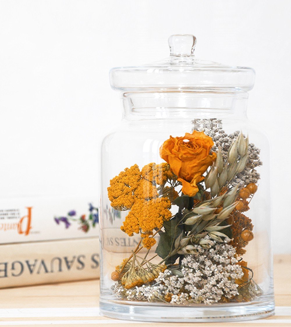 Bonbonnière de fleurs séchées