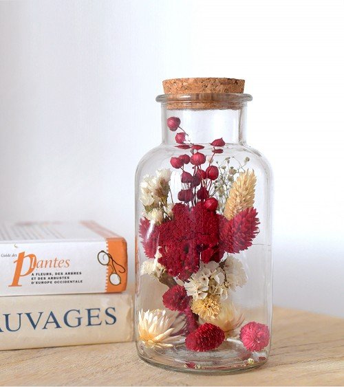 Flacon bouteilles de fleurs séchées rouges