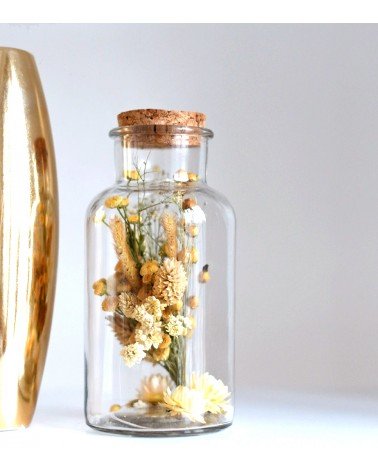 bouteille de fleurs séchées