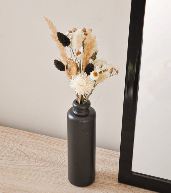 Bouquet in stoneware vase - Black