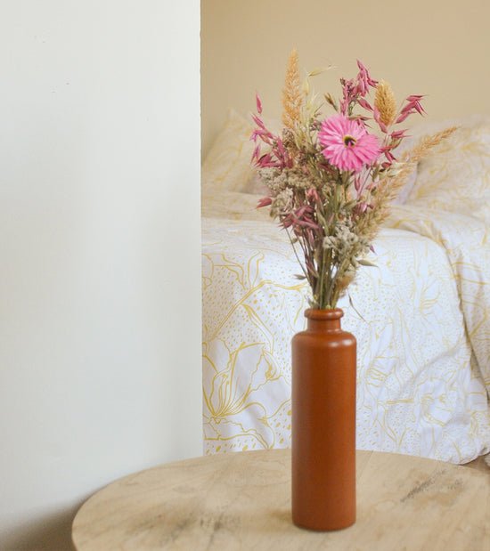 Bouquet en vase de grès - Camel